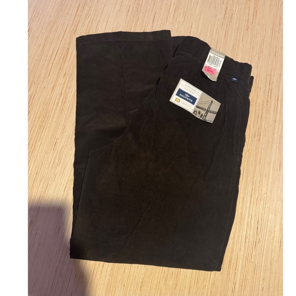 Dockers D3 Classic Fit Plush Corduroy Pants Flat Front Brown 32x30 NEW
44